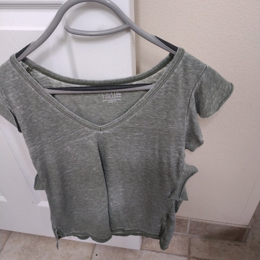 Xs tshirts green new no tahs